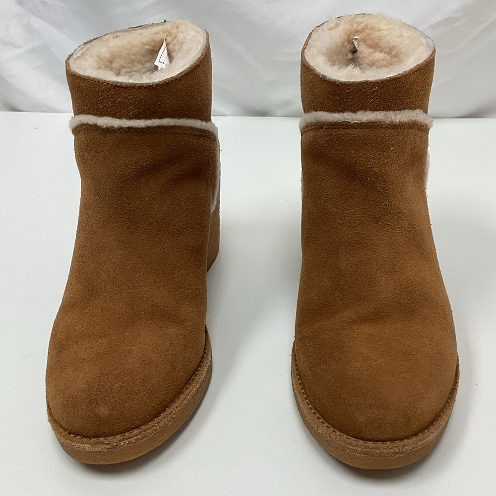 Ugg - image 10